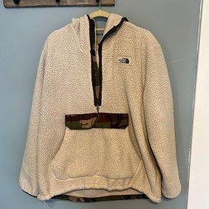 Mens Northface pullover